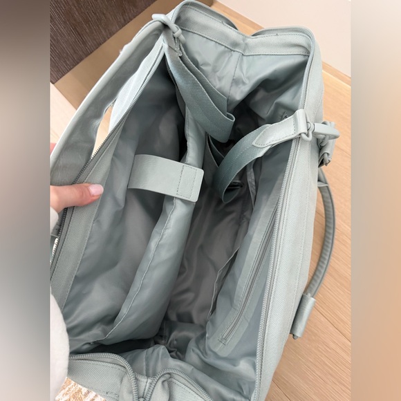 Beis Mini Weekend Traveler - Picture 4 of 4